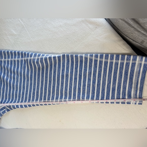 Tommy Hilfiger Sport White and Blue Striped Leggings Size M - Picture 5 of 5